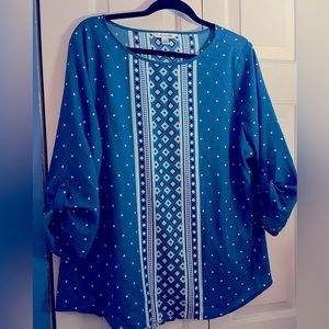 Ladies blue lightweight pullover, 3/4 sleeves